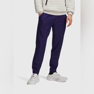 Men’s Armour Fleece Joggers- Medium NWOT